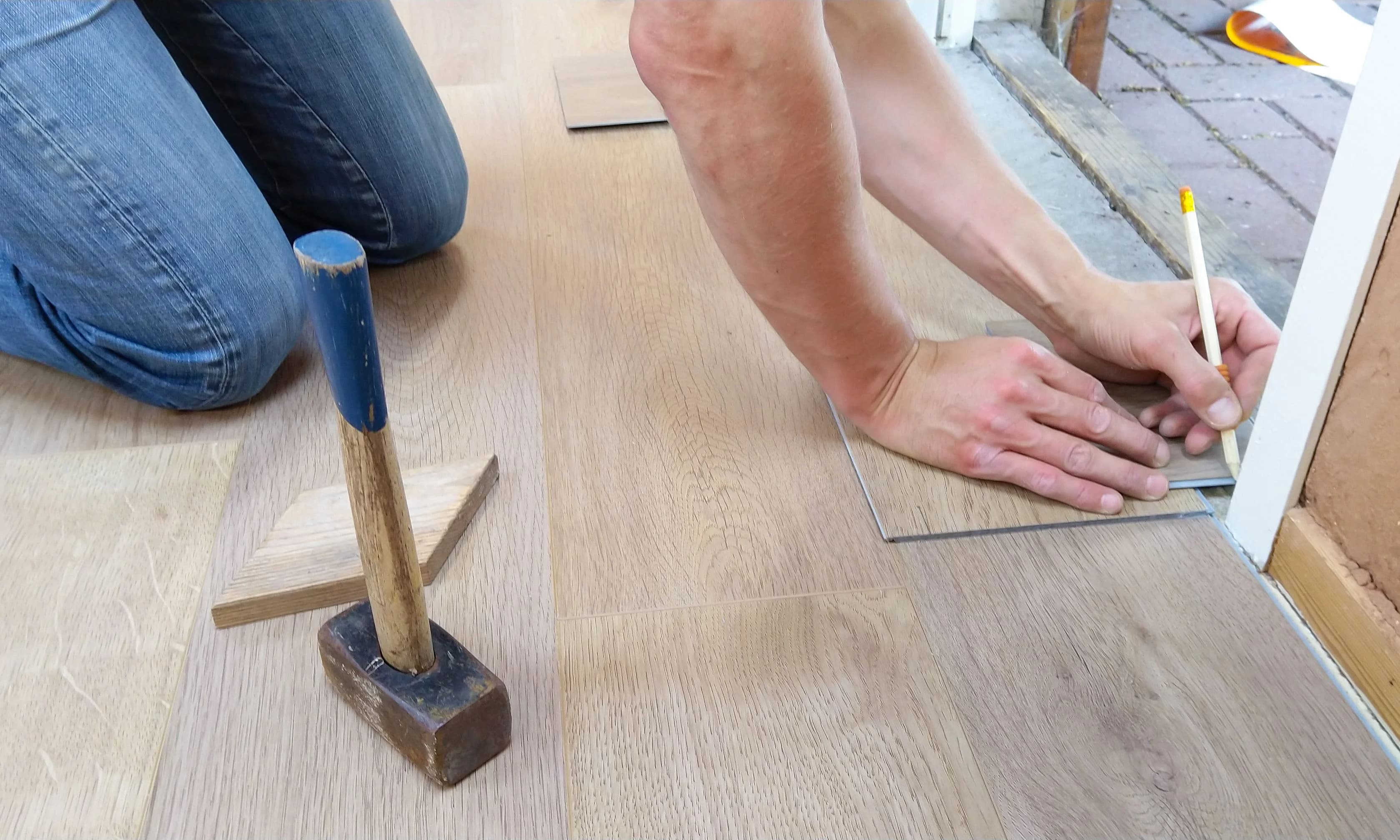 Best Cleaner for Vinyl Plank Flooring: What to Use and Avoid