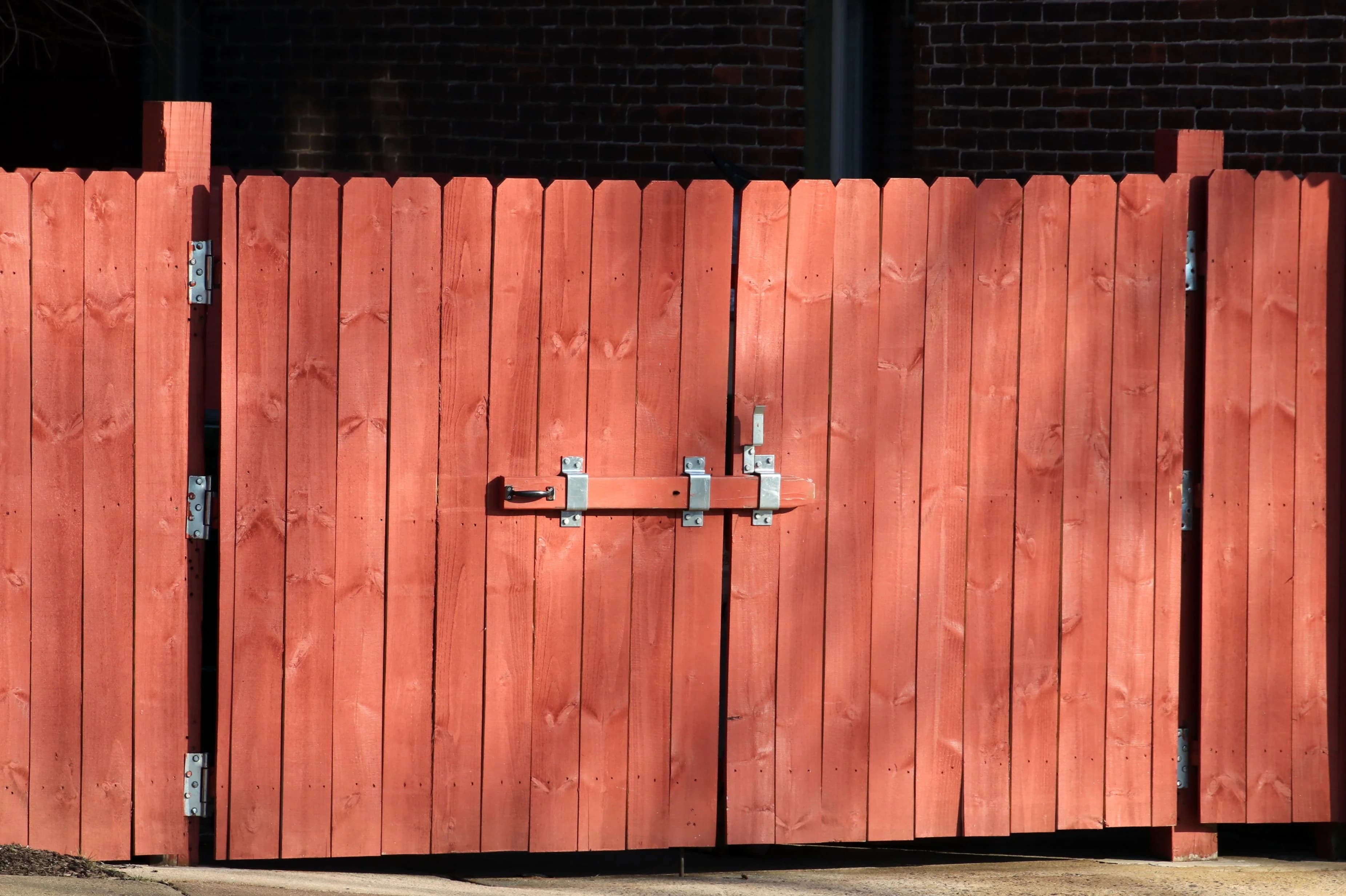 Fence Cost: Complete Guide by Material and Type